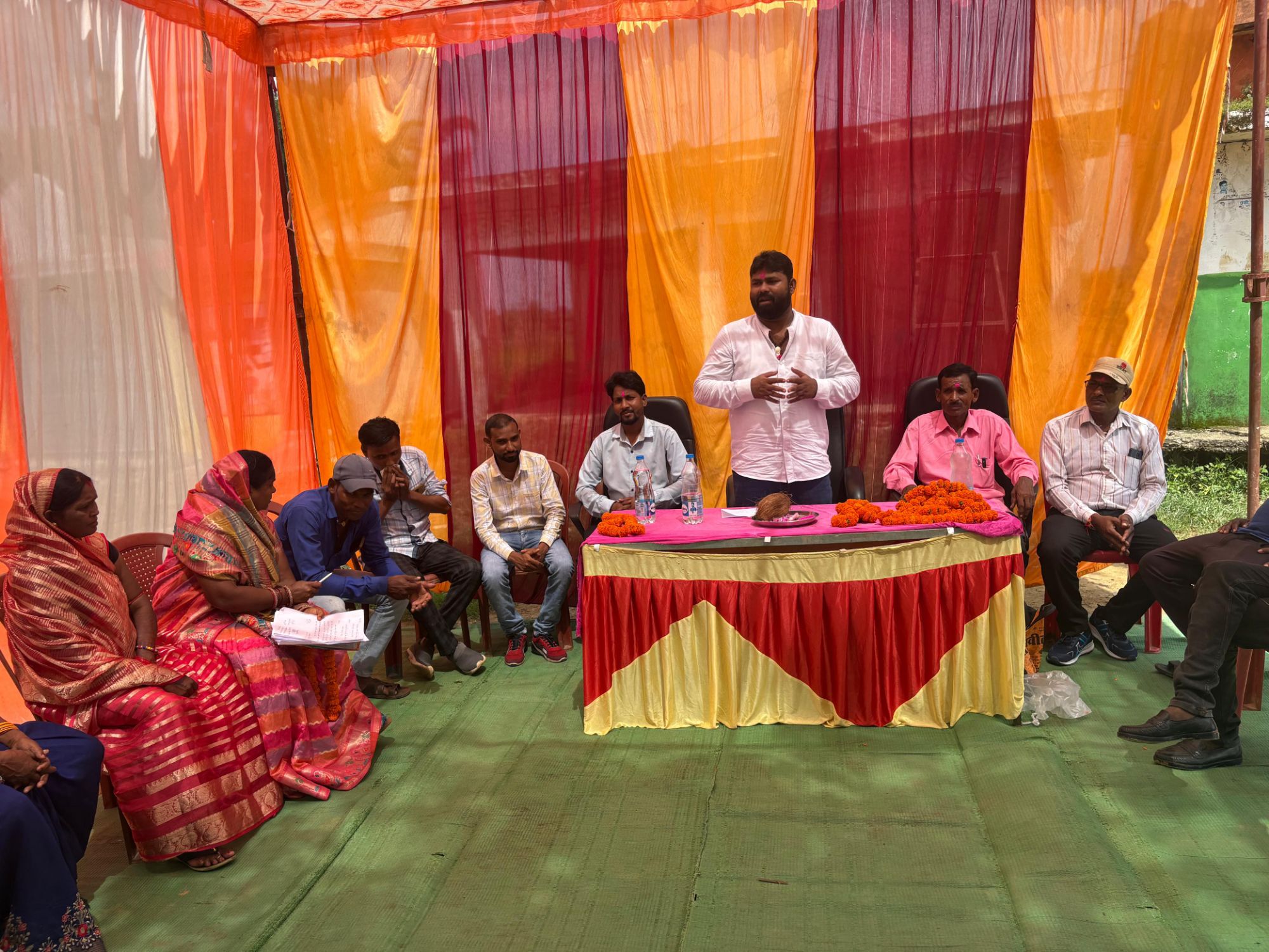 ग्राम पंचायत बरेली में सीसी सड़क निर्माण कार्य का भूमि पूजन, कांग्रेस नेता अरविंद लहरिया रहे शामिल